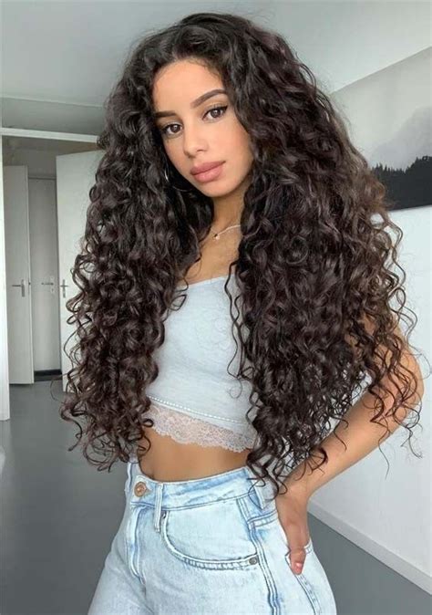 Fantastic Long Curly Hairstyles And Haircuts For Women In