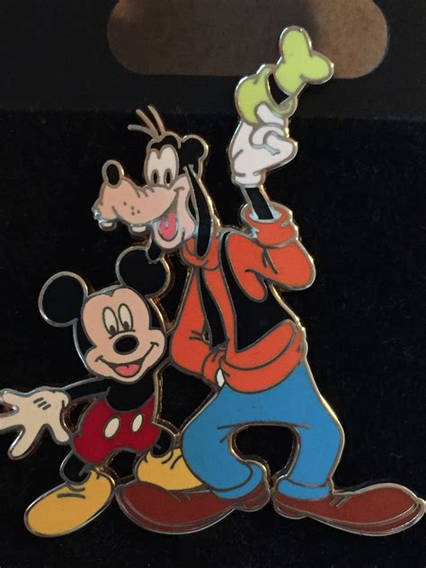 Mickey And Goofy Pin Disney Collectables Disney Trading Pins Mickey