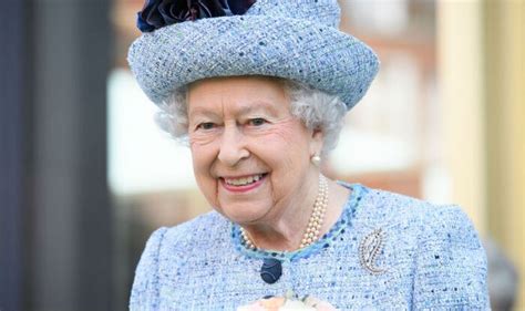 Queen Elizabeth Ii Birthday Why Does The Queen Have Two Birthdays In A