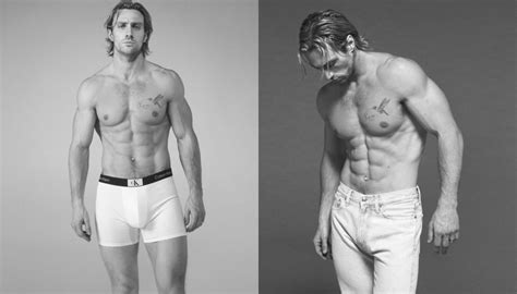 Aaron Taylor Johnson Strip Down To Shows Off Ripped Abs And Body Calvin Klein Campaign
