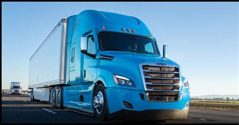 Blog Daimler Trucks North America Showcases Robust