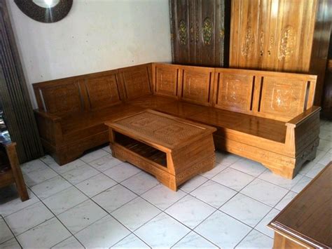 Kursi tamu sudut minimalis kami rancang dengan menonjolkan kesan minimalis modern sehingga sangat cocok untuk mengisi dan menghiasi sudut ruang tamu anda. Jual KURSI TAMU SUDUT JATI di lapak Alka furniture am ...