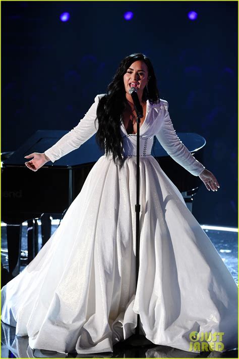 Demi Lovato Gives Emotional Performance Of New Song Anyone At Grammys 2020 Watch Now Photo