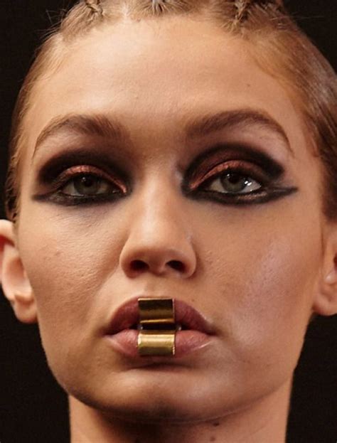 Gigi Hadid Close Up With Images Gigi Hadid Makeup