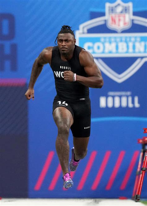 40 Yard Dash Record Fastest 40 Times In Nfl Combine History Include