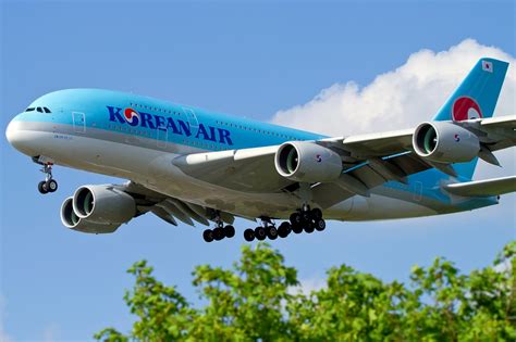 Korean Air With Airbus A380 Approaching Landing Aircraft Wallpaper 2925