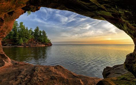 Here Are The Reasons To Visit Apostle Islands Wisconsin