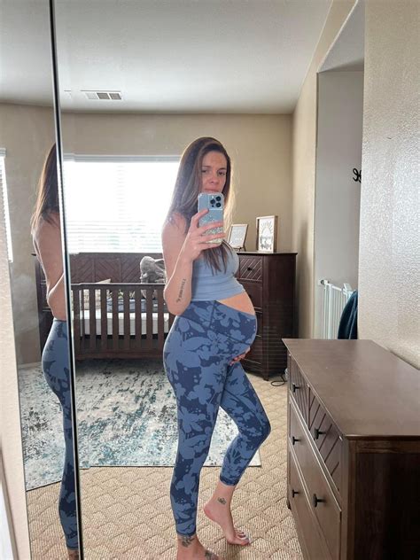 💕 Oh My Sweet Preggo 💕 On Twitter Rt Pregnantbellies What A Sexyyy Fit Mama
