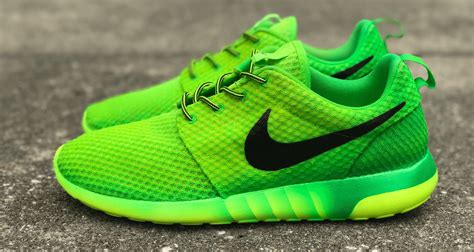 Nike Roshe Run Goes Grinch On Clean Custom Nice Kicks