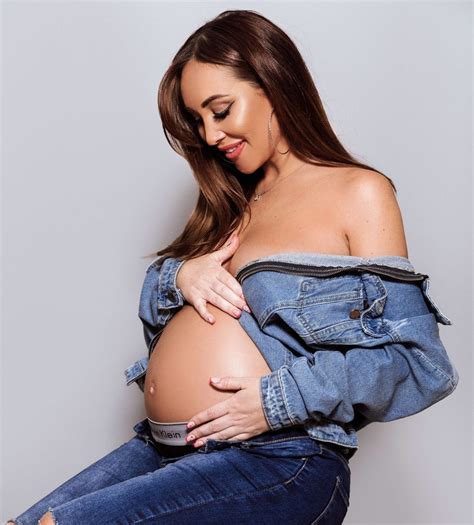 Lauryn Goodman Pregnant Nude Photocall 8 Photos The Fappening