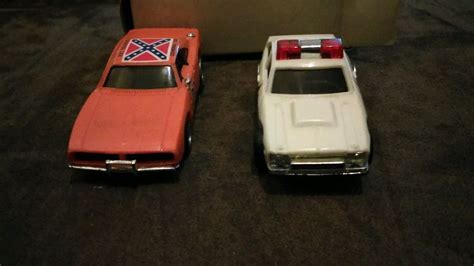 Vintage 1981 The Dukes Of Hazzard Electric Slot Racing Set General Lee