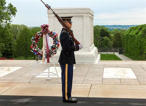 Arlington National Cemetery and the Honor Flights - Exploring Our World
