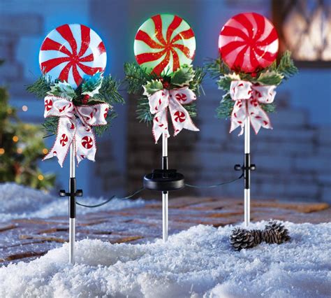 From colorful lollipops and bowls made of peppermint candies to polar bear cakes, jodi's projects are literally and figuratively the sweetest things around. Set of 3 Solar Powered Color Changing Lights Christmas Peppermint Lollipop Candy Cane Bow ...