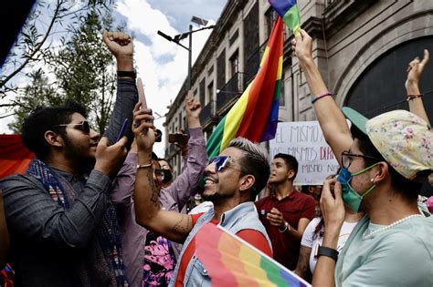 el estado de méxico aprueba matrimonio entre personas del mismo sexo latino news