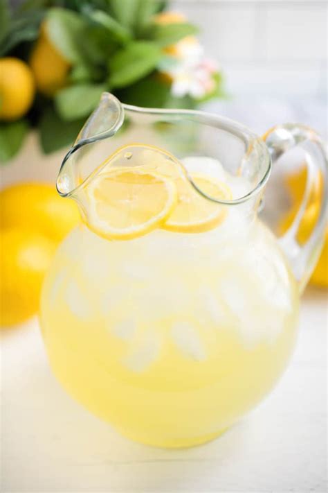 How To Make Homemade Lemonade With Real Lemons Recipe Homemade Lemonade