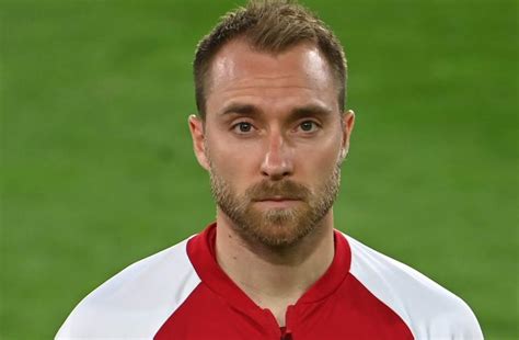 Der herzstillstand des dänischen fußballspielers christian eriksen bei der europameisterschaft am wochenende hat viele menschen. Fußballer Christian Eriksen bekommt nach Kollaps einen ...