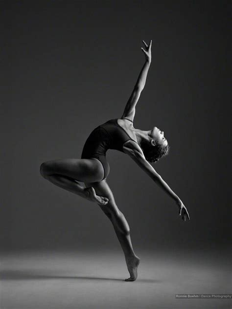 Dancing Bandw Dance Poses Dance Photography Contemporary Dance