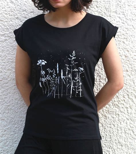 Plant Shirt For Women Botanical Screen Print Shirt Floral Etsy Screen Printing Shirts