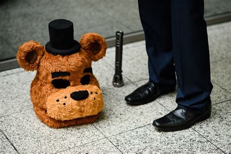 When i saw this game came out i got it hoping for the same as the first game but it went a total different direction. 'Five Nights At Freddy's' Movie Will Be Using Real ...