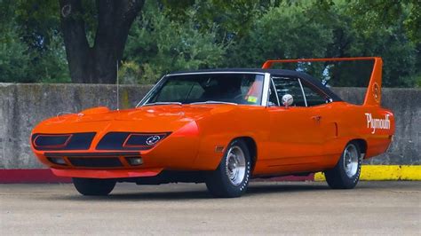 50 Photos That Show Iconic Automobiles Of The Past Plymouth Superbird