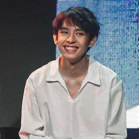 Justin loves turtles and drawing. #sb19 justin de dios | Korean entertainment companies, Boy ...