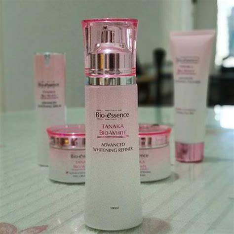 Ada beragam merk essence yang bisa anda temukan, seperti essence lokal dari pixy dan somethinc. Pakai Bio Essence Cara Mengatasi Kulit Berjerawat ...