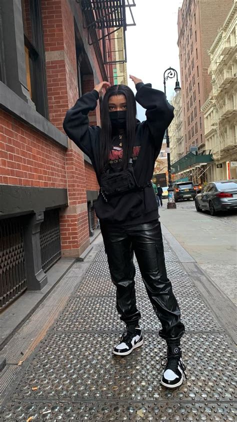 Ig Poses Ig Feed Streetwear Black Streetwear Outfit Nyc Aesthetic That