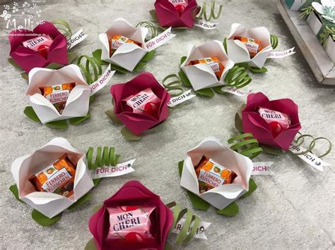 Für gleiche chancen und bessere lebenssituationen von frauen gehen. Küsschen Blume (Kopie) | Geschenke, Geschenke basteln ...