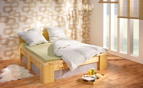Bett podest selber bauen anleitung. Doppelbett selber bauen - Anleitung von HORNBACH