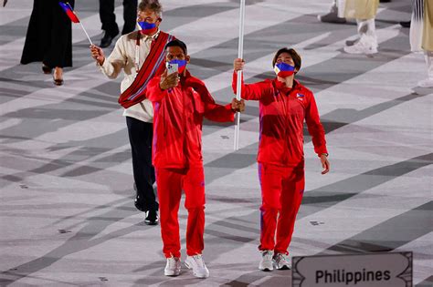 Tokyo Olympics Pinoy Athletes Join Traditional Olympics Parade Of