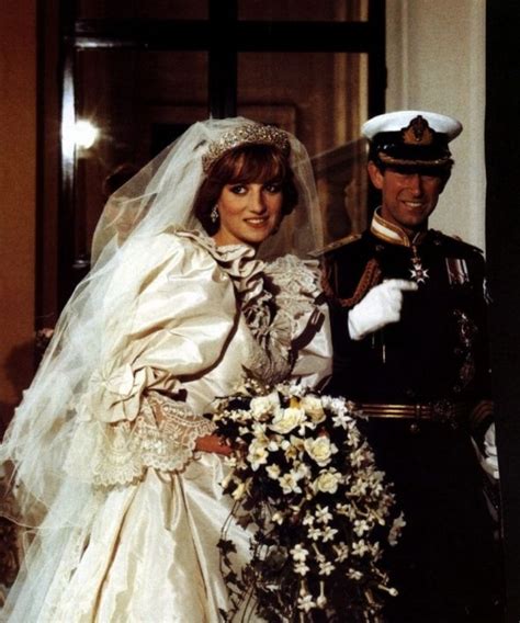 Exactly a year later, diana, princess of prince charles proposed to lady diana just before she left for a trip to australia to visit her mother. 94 best images about Diana & Charles wedding day ...