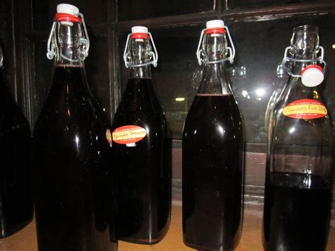 The edible monument considers the elaborate to have housed the chef and half a dozen trainees in central paris would have been hopelessly uneconomic. "The Cookbook Family Tree: A History of Early Cookbooks ...