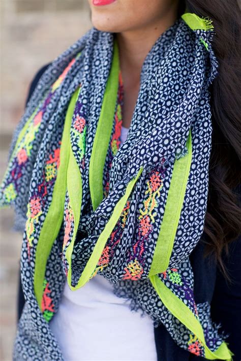 How to store scarves in 5 ways. How to wear the scarf in spring/summer? - Personal Shopper ...
