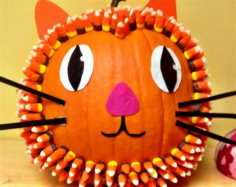 Kitty Cat Pumpkin Made Of Candy Corn Preschool Crafts Pumpkin