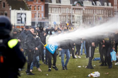 In den niederlanden sind proteste gegen die nächtliche ausgangssperre in gewalt umgeschlagen. Die Corona-Lage in den Niederlanden: Infos für Reisende ...