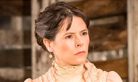 Elaine Cassidy At The Donmar Take Control And Cut The Chit Chat