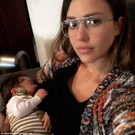 Jessica Alba Posts Selfie Showing Her Breastfeeding Son Daily Mail Online