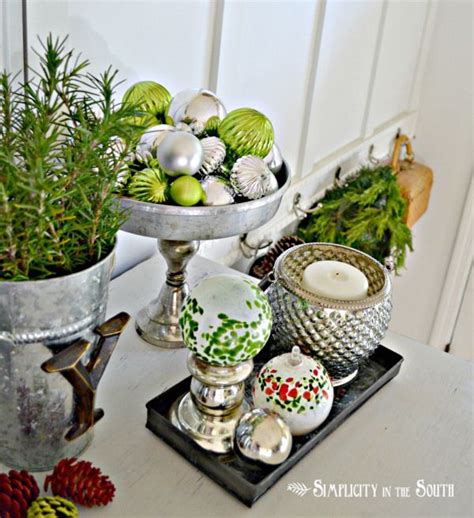 There are two version of this vignette: A Simple Christmas Vignette | Simple christmas, Green ...