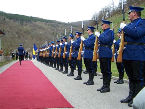 Pripadnicima Armije Republike Bosne I Hercegovine Upućujemo Iskrene