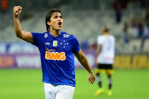 Jun 01, 2021 · leeds united: Cruzeiro anuncia a contratação do atacante Marcelo Moreno ...