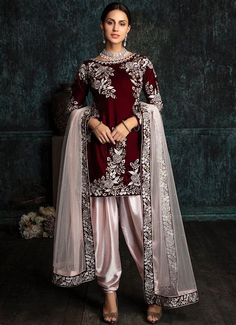 Deep Maroon And Light Pink Velvet Punjabi Suit Velvet Dress Designs Indian Dresses Pakistani