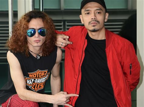 Gegar vaganza ialah sebuah rancangan televisyen realiti muzik malaysia terbitan astro yang menyaksikan penyanyi profesional lama atau berpengalaman dalam industri muzik di malaysia bersaing dalam satu pertandingan nyanyian. Duo Star Bakal Saingi Kehebatan Gegar Vaganza ...