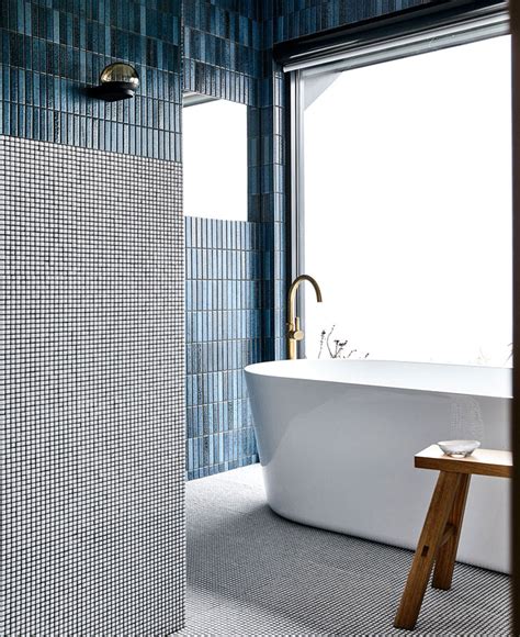 Stonewall décor is liked for its exquisite design style, which is a blend. Bathroom Trends 2019 / 2020 - Designs, Colors and Tile ...