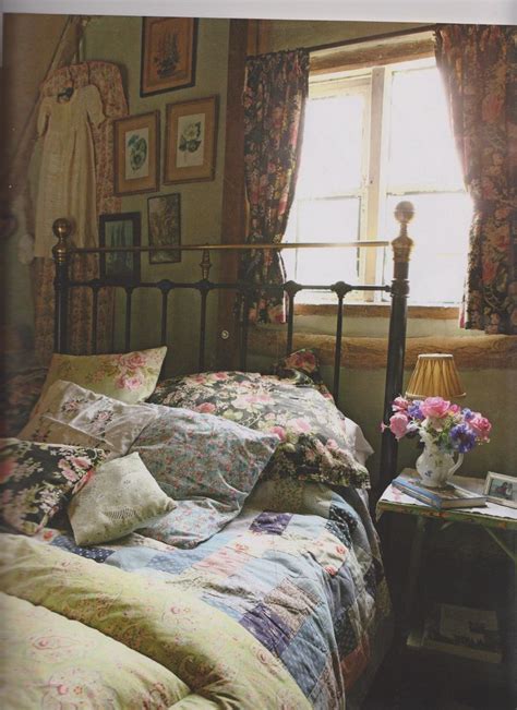 Pin By Annette Nelson On My English Cottage Vintage Bedroom Decor Cottage Bedroom Vintage