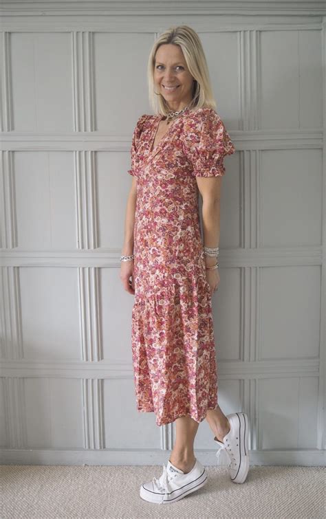 Pink Floral Midi Dress With Short Shirred Sleeves 21 N 0304 1