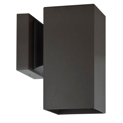 The garrett outdoor wall sconce from quoizel is a striking piece ideal for adding a bold decorative statement to your exteriors. Luminance Architectural Exterior 1-Light Oil Bronze Wall ...