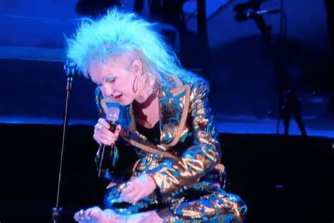 Cyndi Lauper Gets Stung By A Bee While Performing — And Keeps Right On