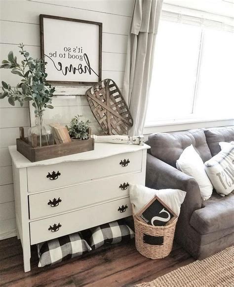 41 Comfy Small Farmhouse Rustic Living Room Decorating Ideas Page 43