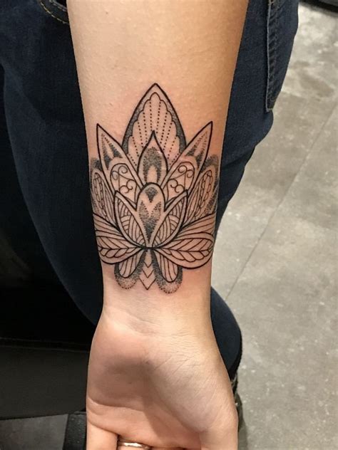 Mandala Handgelenk Tattoo Die Coolsten Motive Für Frauen
