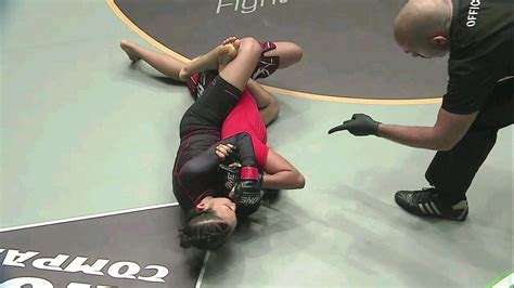 Singapore Female Mma Star Kirstie Gannaway Chokes Out Opponent Video